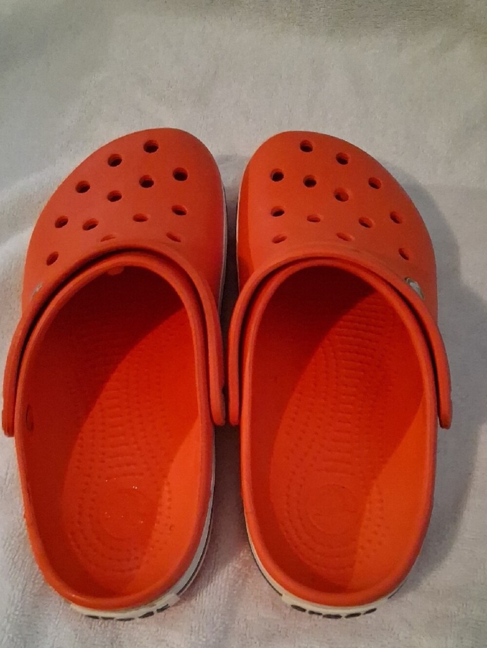 CROCS Classic Clog in Bright Orange - Picture 5 of 8
